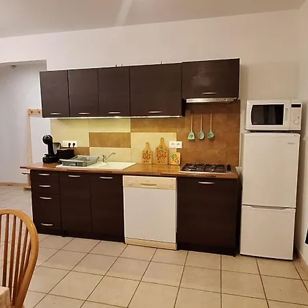 Charming In Apartman La Redorte