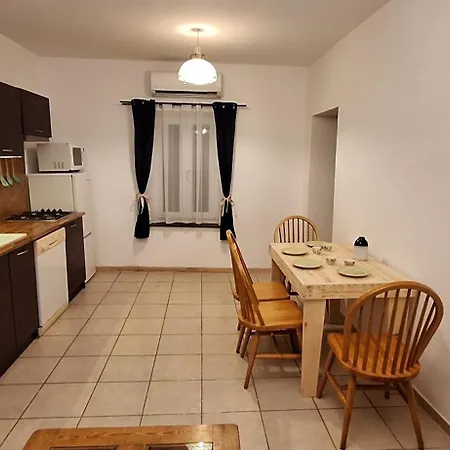 Apartman Charming In *