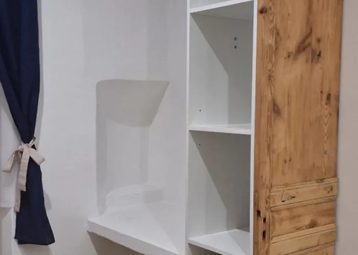 Charming In * La Redorte