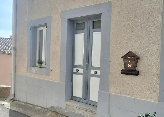 Charming In Apartment *