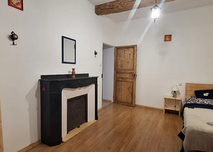 Apartment Charming In *